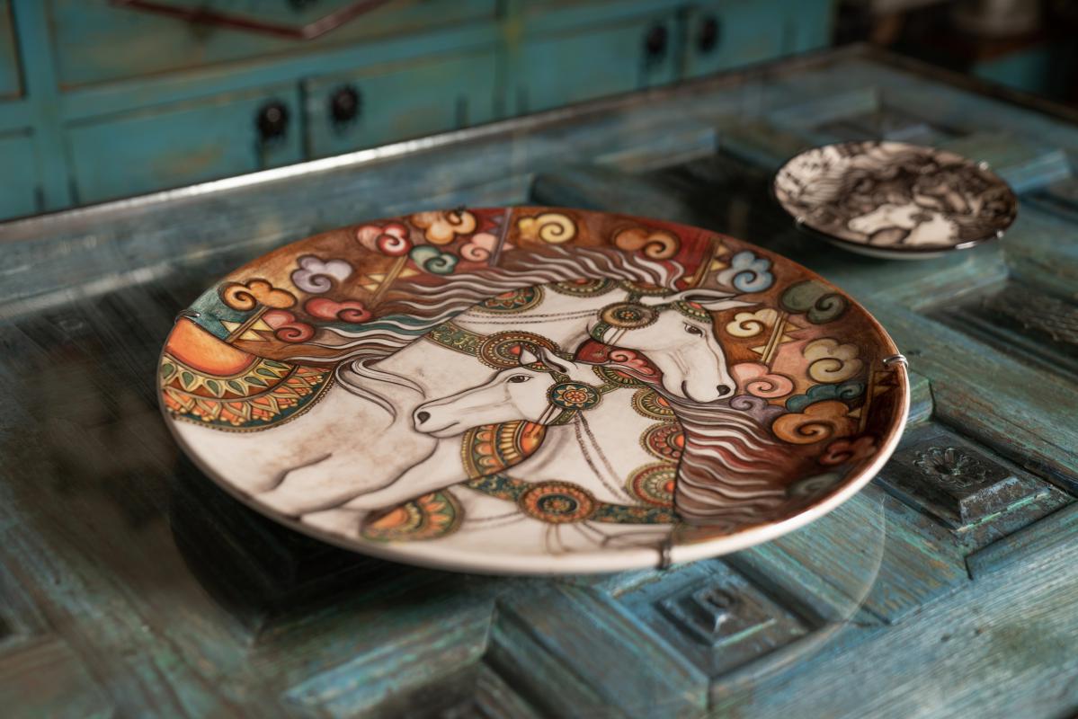 Horse%20Design%20Hand%20Painted%20Collectible%20Plate