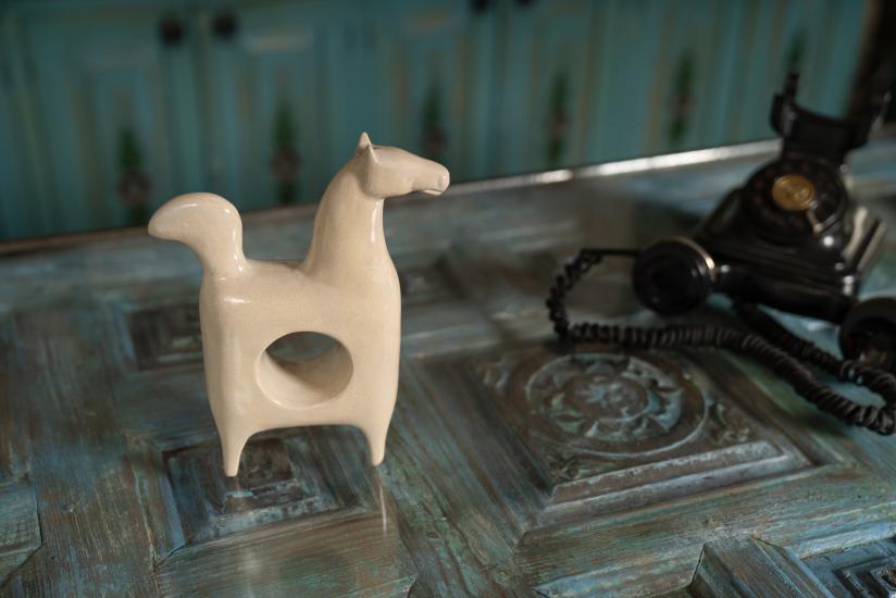 Horse Design Hand Painted Ceramic Horse Sculpture 